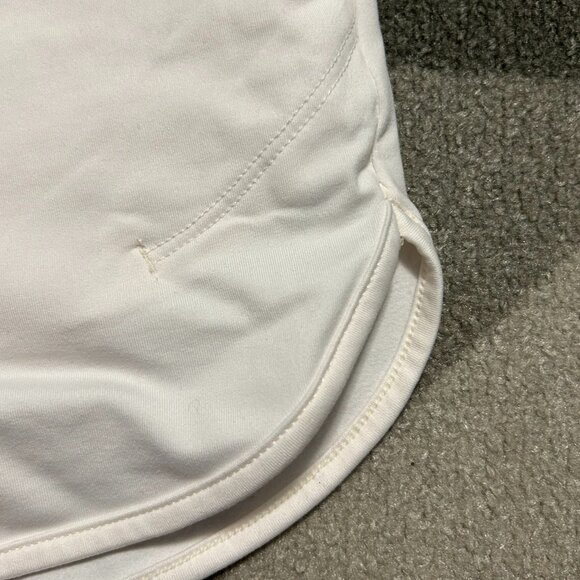 NWT All in Motion Cream Soft Stretch Shorts Women's Size L - Picture 4 of 9